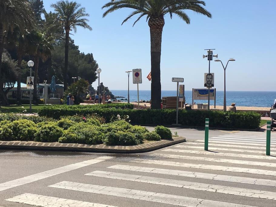 Lujoso Piso Enfrente De Playa De Fenals, 2 Terrazas Apartamento Lloret de Mar